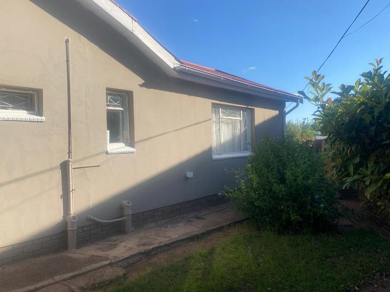 To Let 1 Bedroom Property for Rent in Queenstown Eastern Cape
